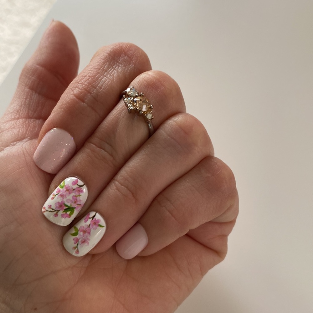 Midi ring about a size 4
